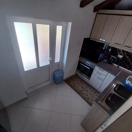 Guest House Ilir Berat Esterno foto