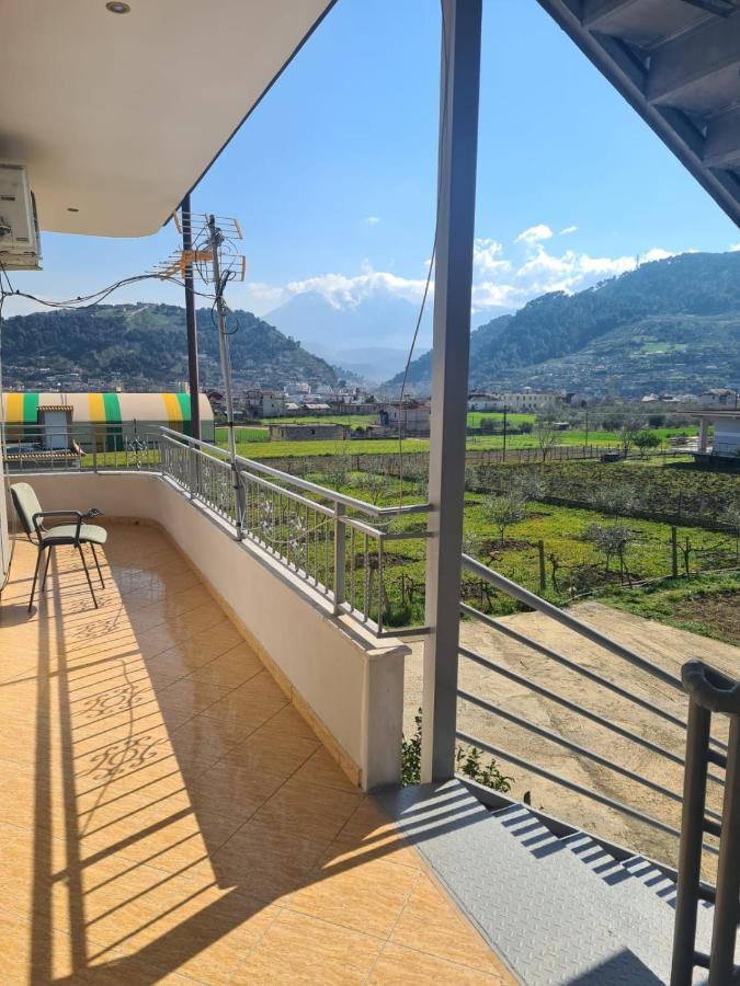 Guest House Ilir Berat Esterno foto