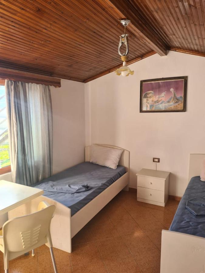 Guest House Ilir Berat Esterno foto