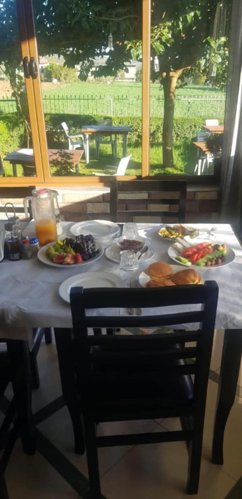 Guest House Ilir Berat Esterno foto