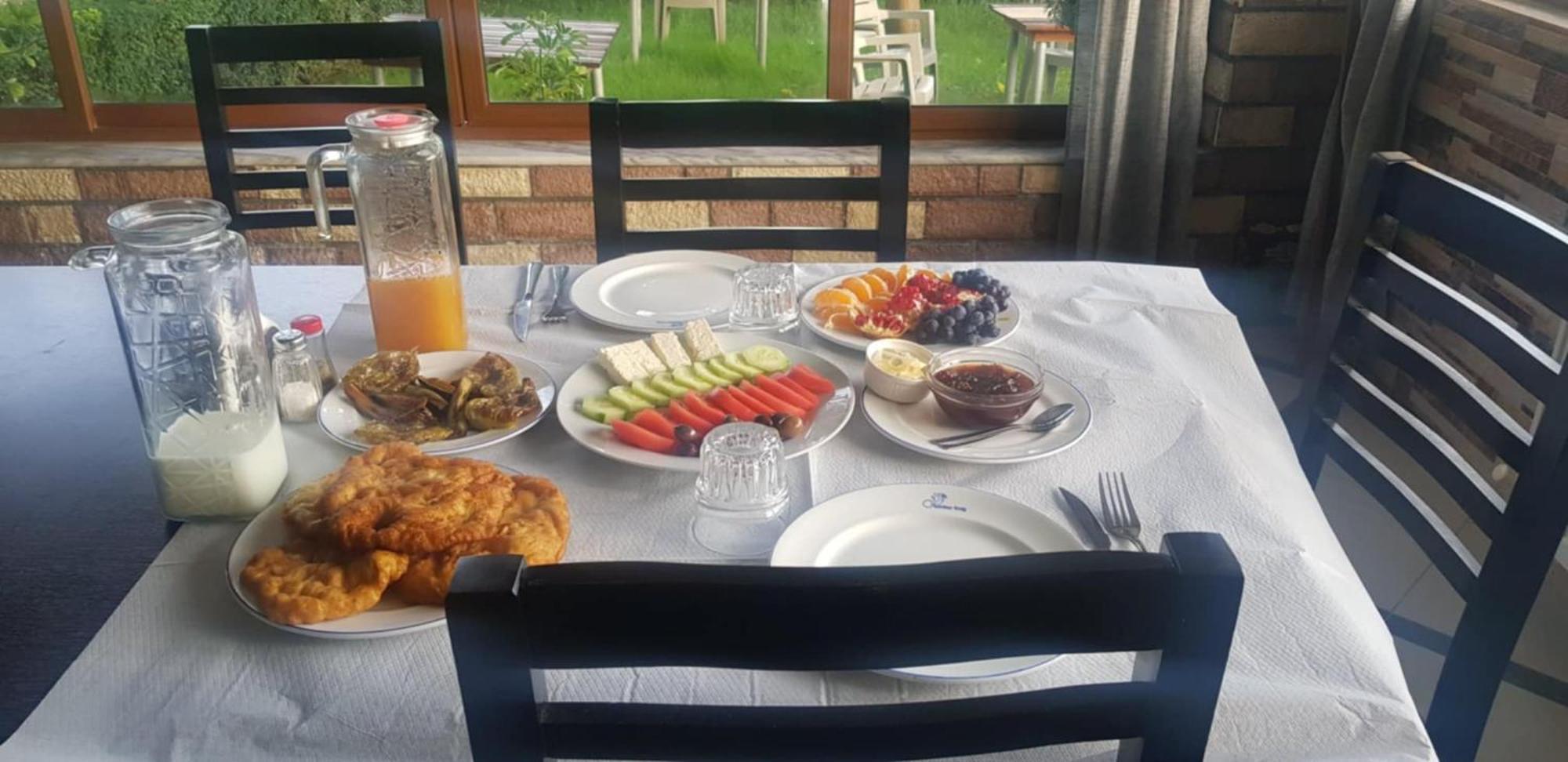 Guest House Ilir Berat Esterno foto