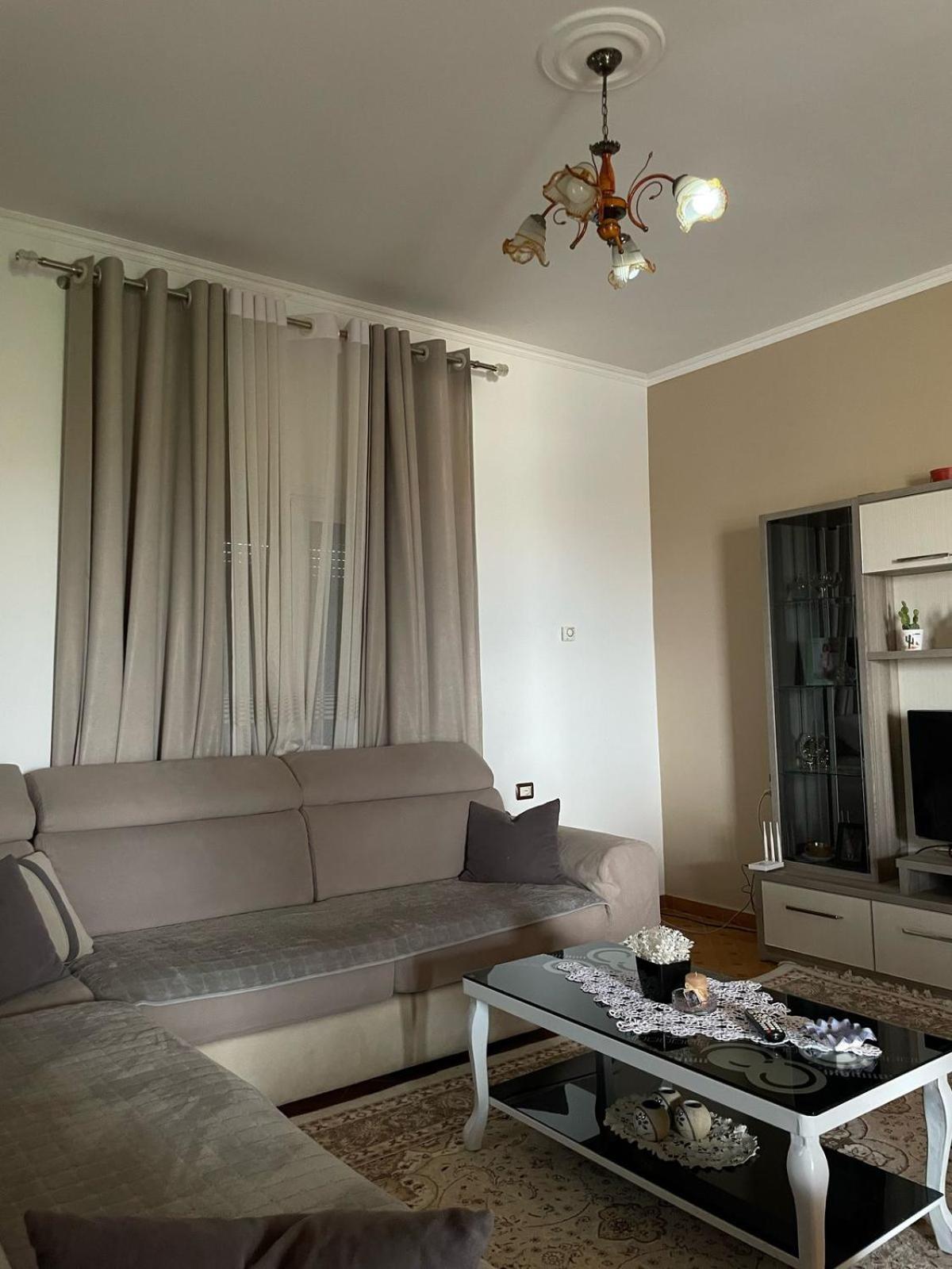 Guest House Ilir Berat Esterno foto
