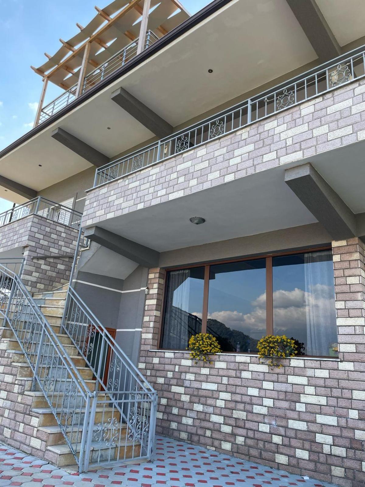 Guest House Ilir Berat Esterno foto