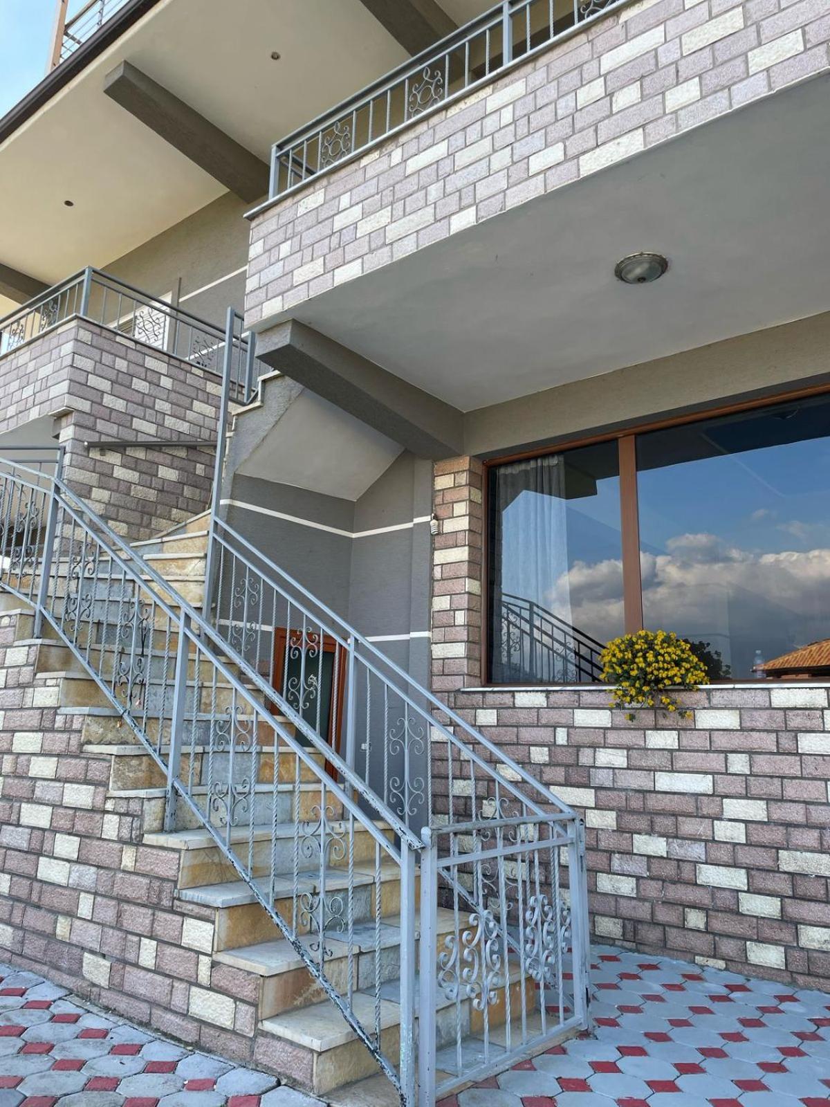 Guest House Ilir Berat Esterno foto