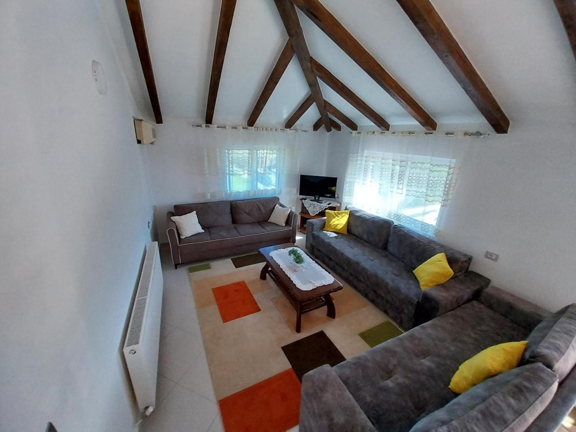 Guest House Ilir Berat Esterno foto